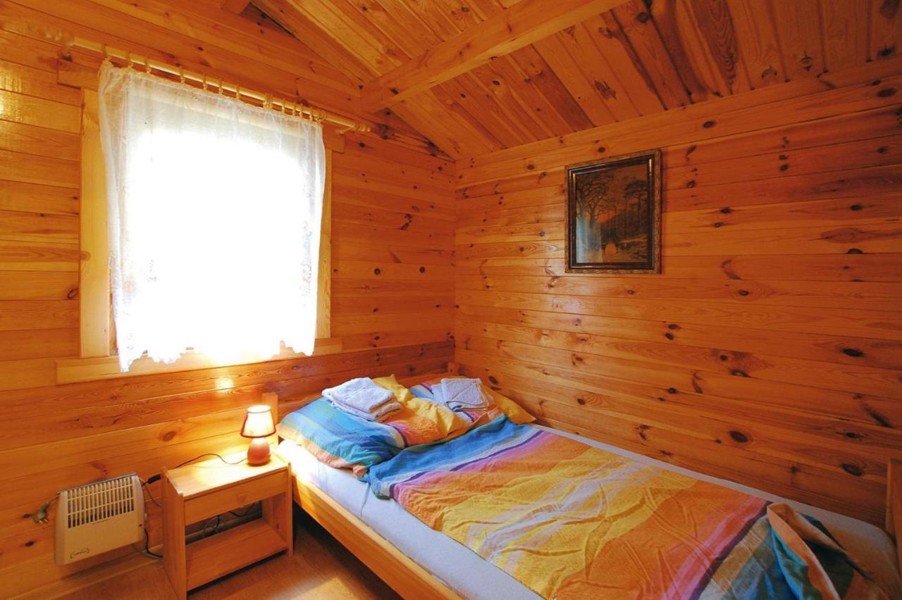 Holiday Home Close To The Lake Shore, Dabrowica Dabrowica  ภายนอก รูปภาพ